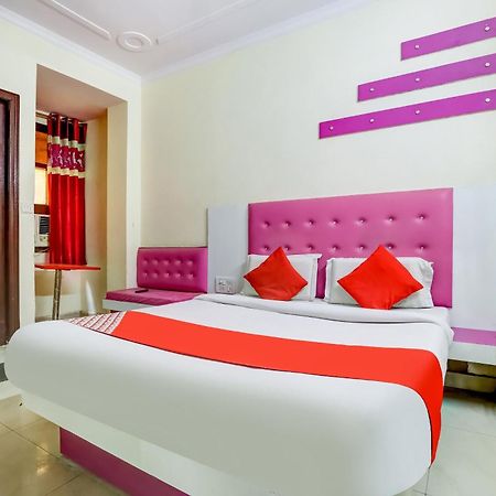 Hotel O Tushar Continental New Delhi Eksteriør bilde
