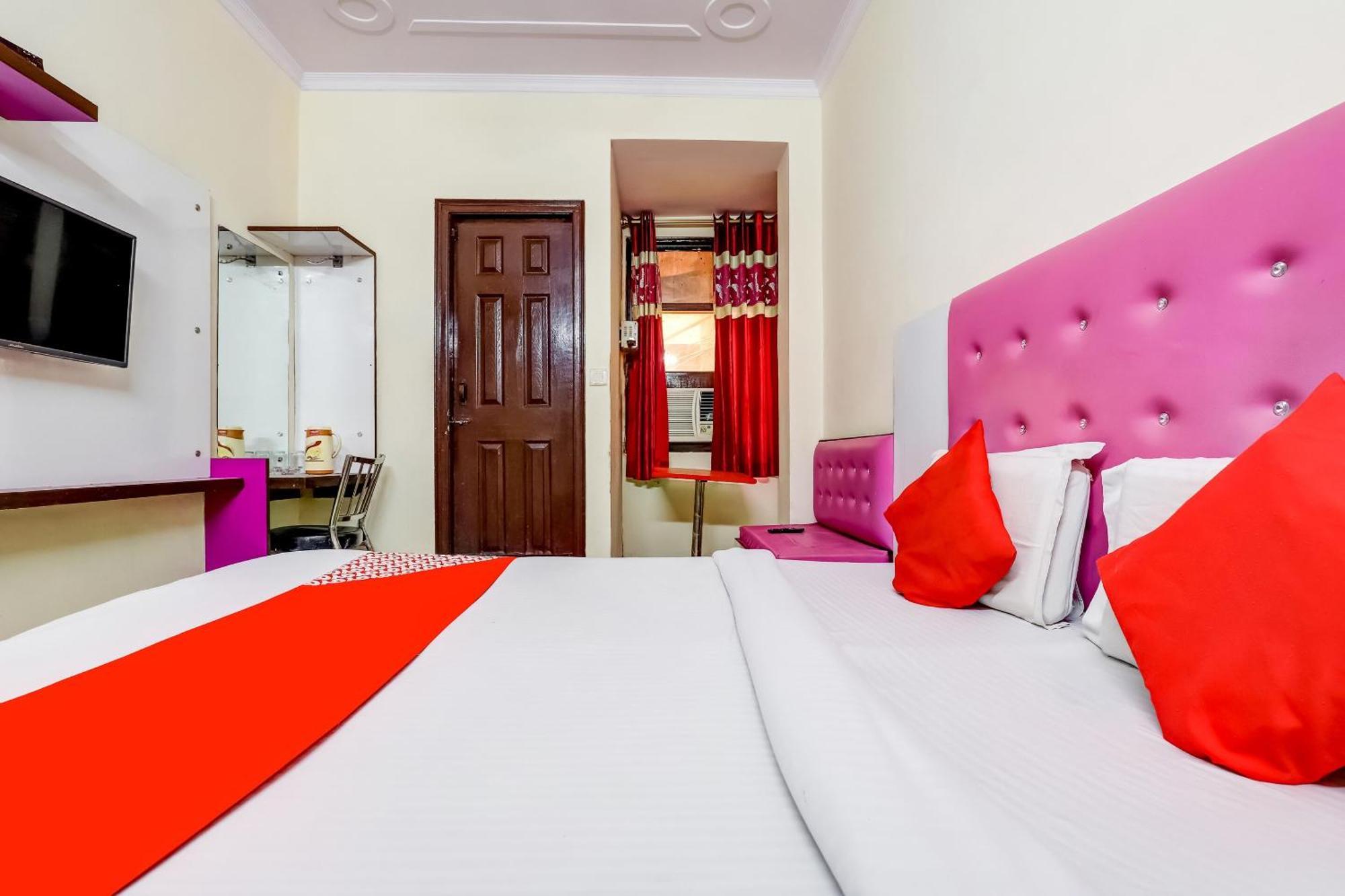 Hotel O Tushar Continental New Delhi Eksteriør bilde