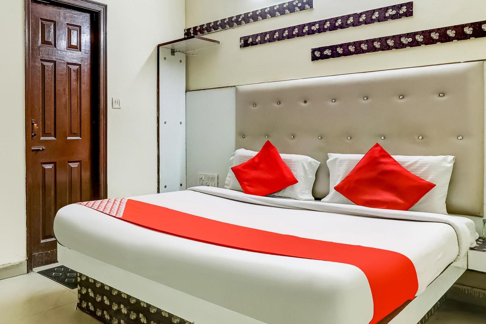 Hotel O Tushar Continental New Delhi Eksteriør bilde