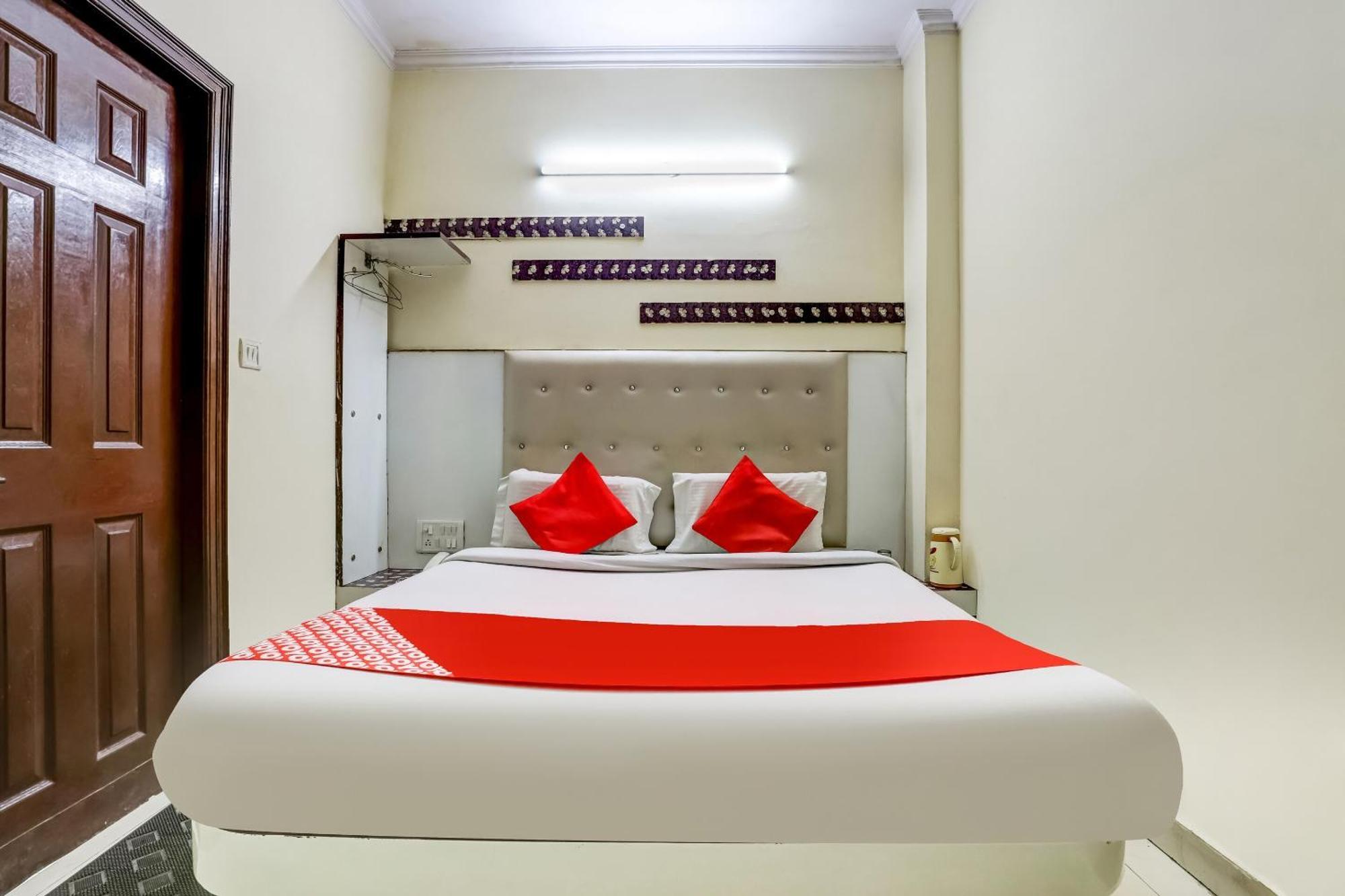 Hotel O Tushar Continental New Delhi Eksteriør bilde