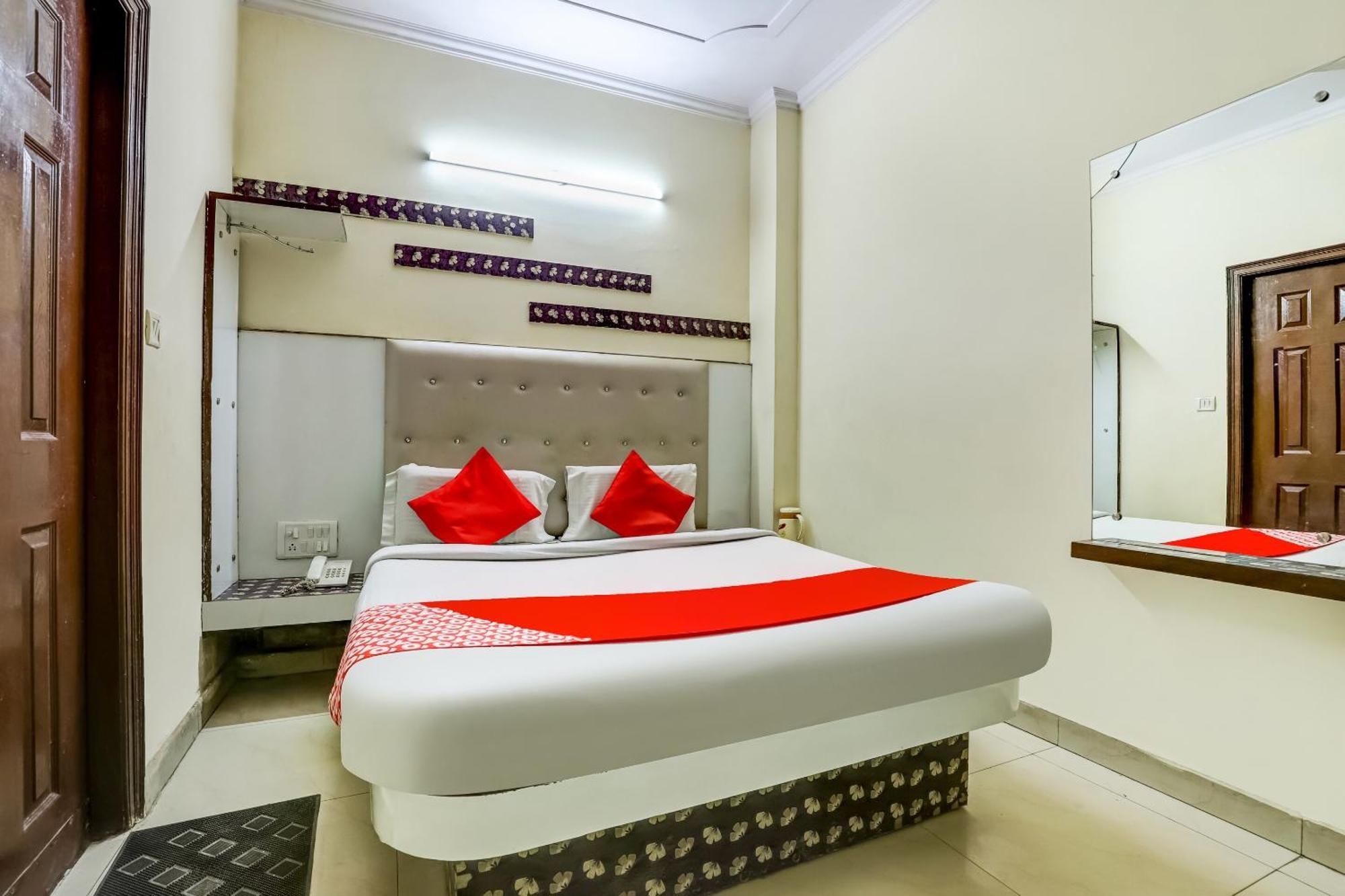 Hotel O Tushar Continental New Delhi Eksteriør bilde