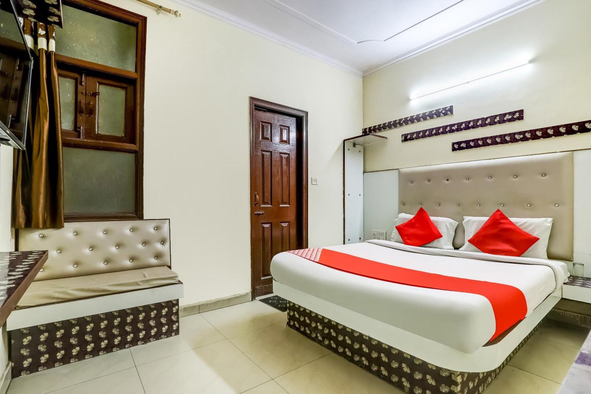 Hotel O Tushar Continental New Delhi Eksteriør bilde