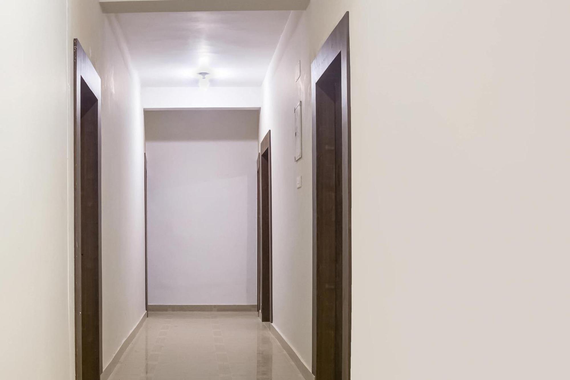 Hotel O Tushar Continental New Delhi Eksteriør bilde
